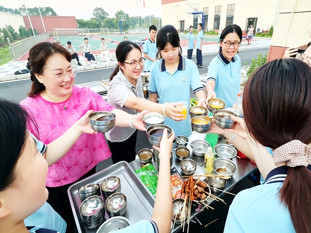防城港叛逆少年成长培育机构怎么联系？本地寄宿素质机构盘点