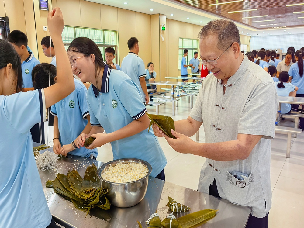 防城港叛逆少年成长培育机构怎么联系？本地寄宿素质机构盘点